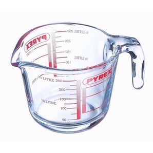 Pyrex Measuring Jug